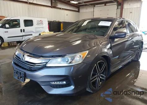 2017 Honda Accord Sport z USA, uszkodzony, nr VIN 1HGCR2F53HA073629